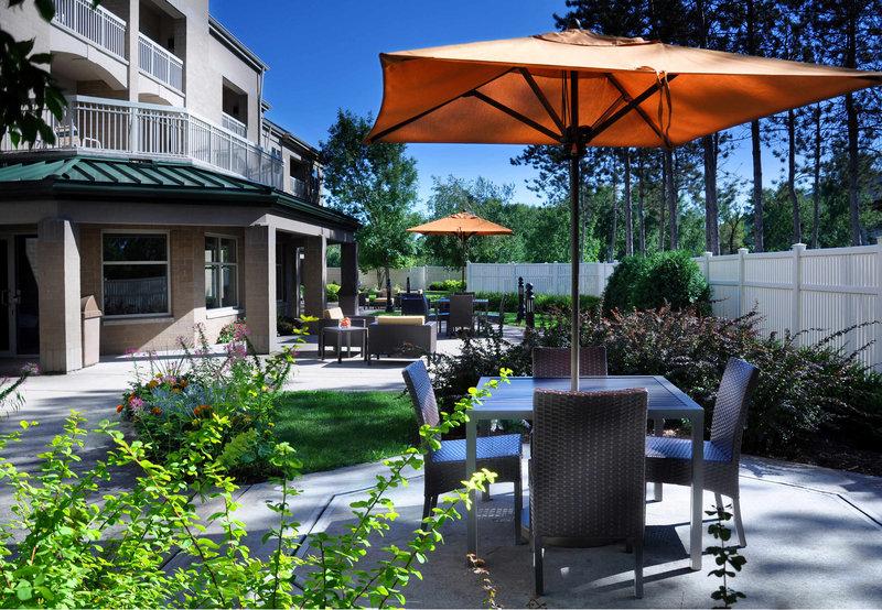 Courtyard Wausau Ngoại thất bức ảnh