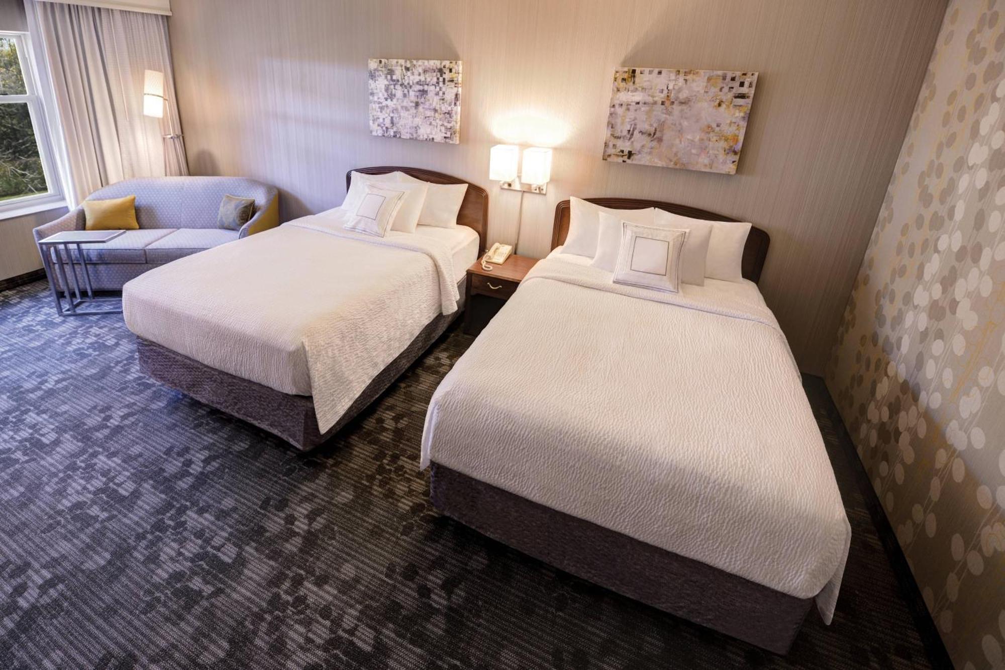 Courtyard Wausau Ngoại thất bức ảnh