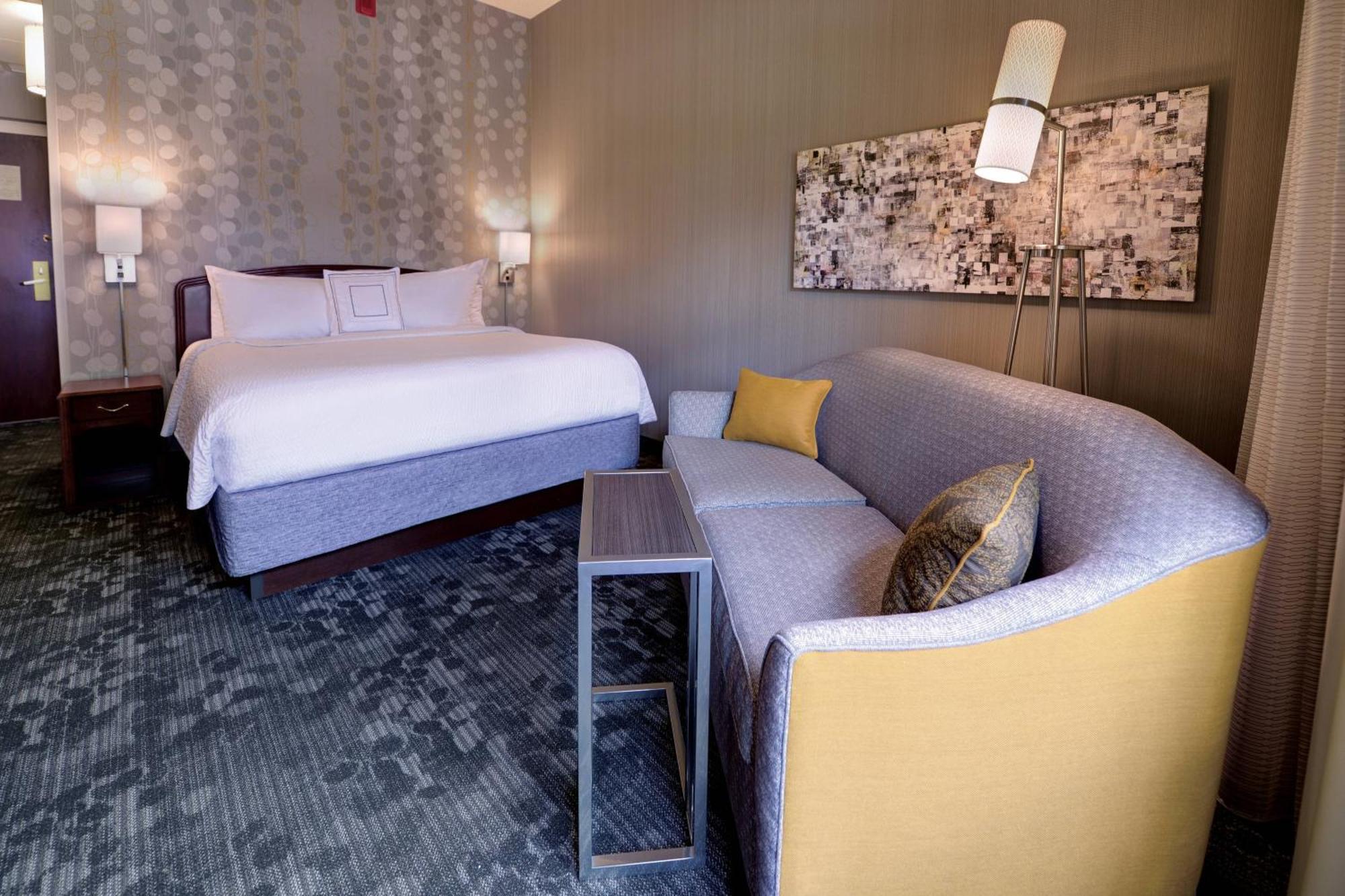 Courtyard Wausau Ngoại thất bức ảnh
