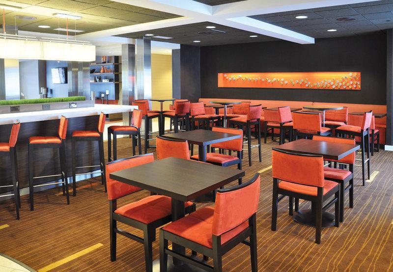 Courtyard Wausau Ngoại thất bức ảnh